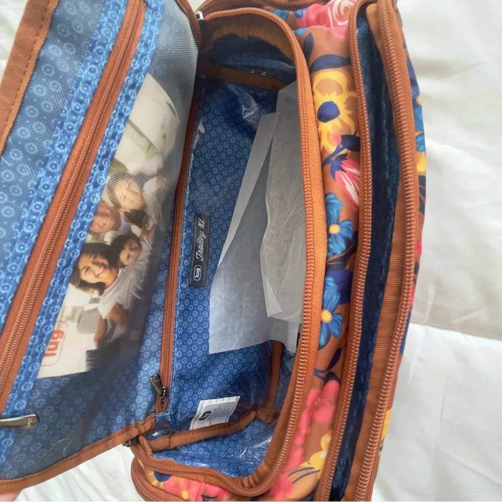 The Lug Trolley XL Cosmetic Case in the Whimsy Copper Floral New - Picture 6 of 8